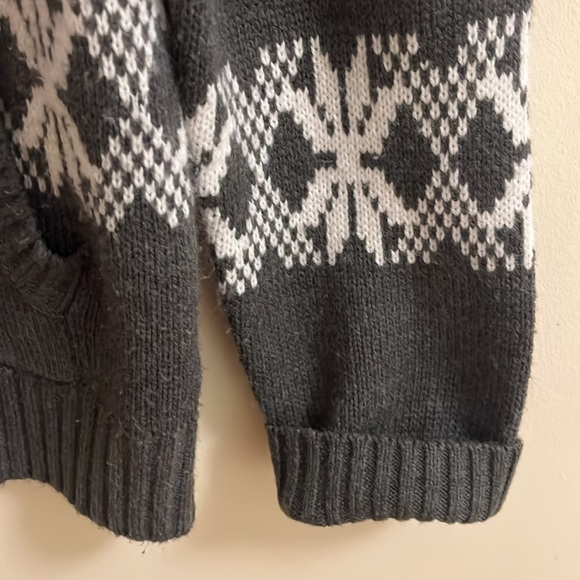 Nordic Sweater Women- Zip Up Cardigan Sweater - Grey and White Ski Sweater. - Picture 5 of 5